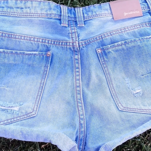 Cloths - Picture 2 of 3